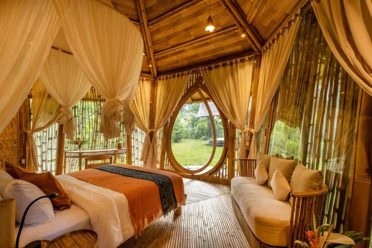 Cottage putih1